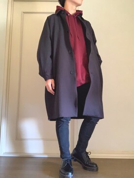 ステンカラーコートを使った 赤パーカー のメンズ人気ファッションコーディネート Wear