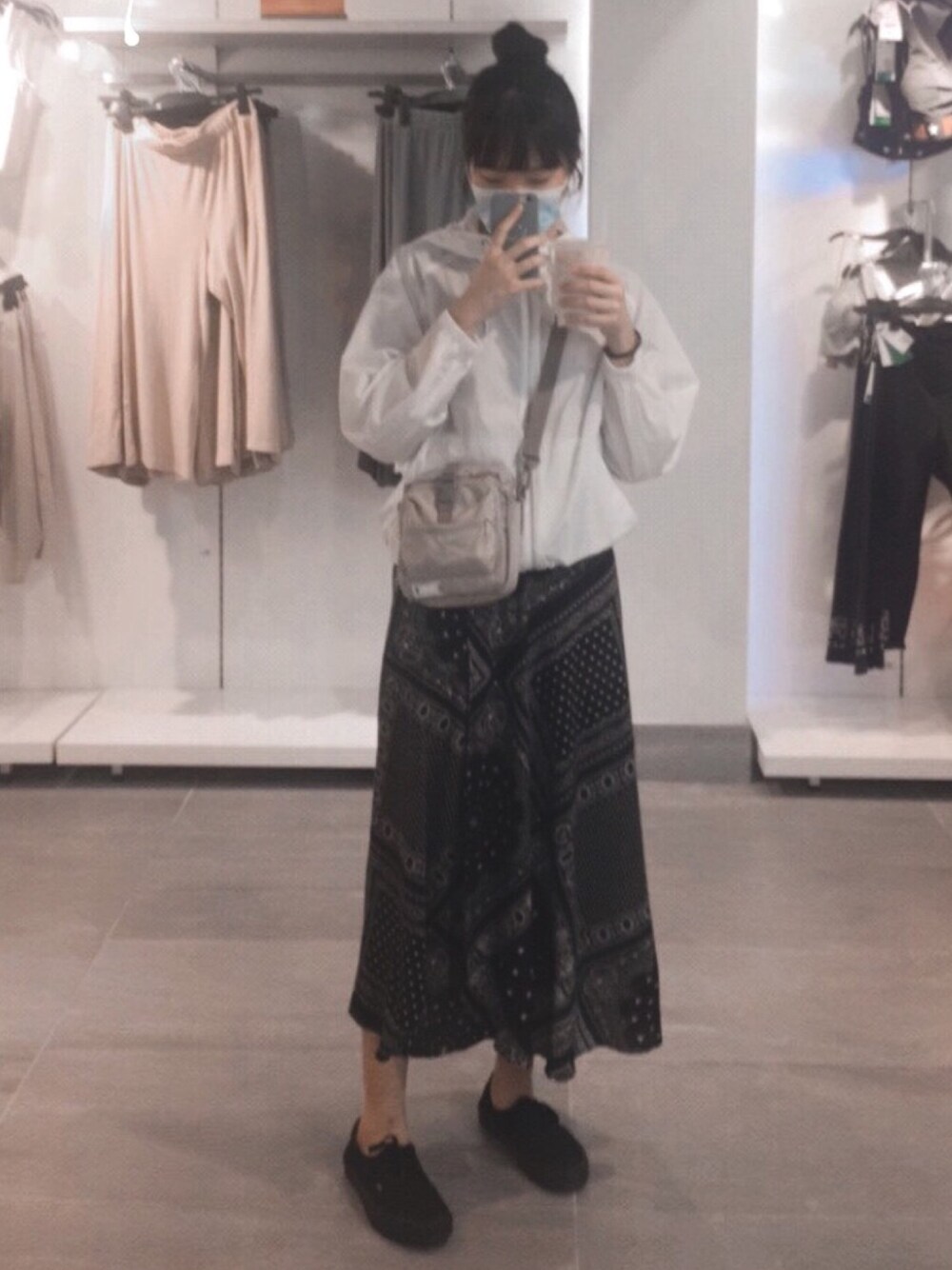 「ootd、hkgirl」｜「plain-meのアイテム（バッグ、ベージュ系）」を使った、yuk222w さん（レディース・168cm）の夏コーディネートの1枚目の写真