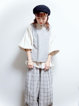 「部屋撮り」｜「アイテム（ハンチング/ベレー帽）」を使った、かとういおりさん（レディース・152cm）の春コーディネート