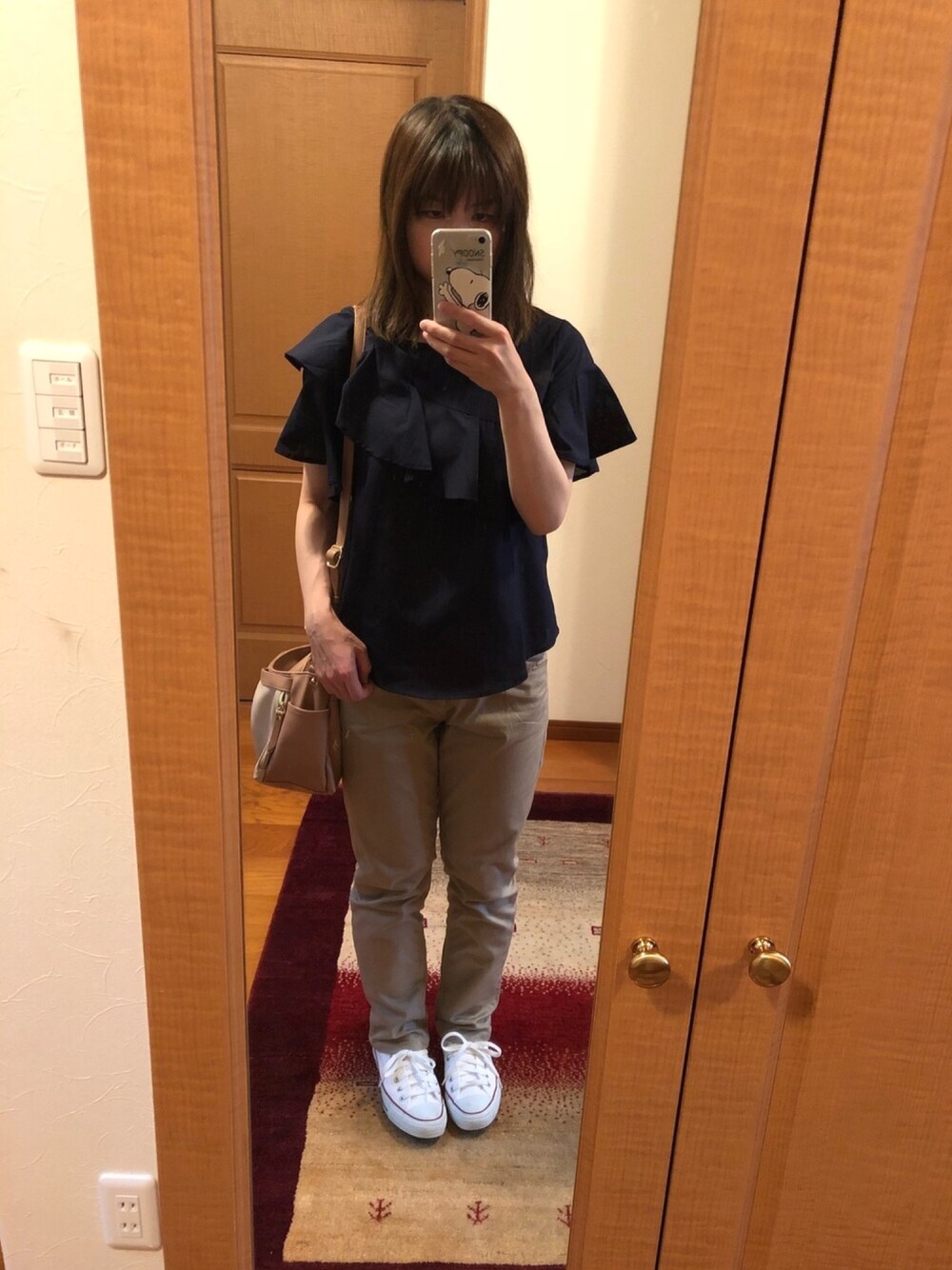 「きれいめカジュアル、フリルブラウス」｜「LHELBIEのアイテム（トップス、ブルー系）」を使った、erikaさん（レディース・155cm）の夏コーディネートの1枚目の写真