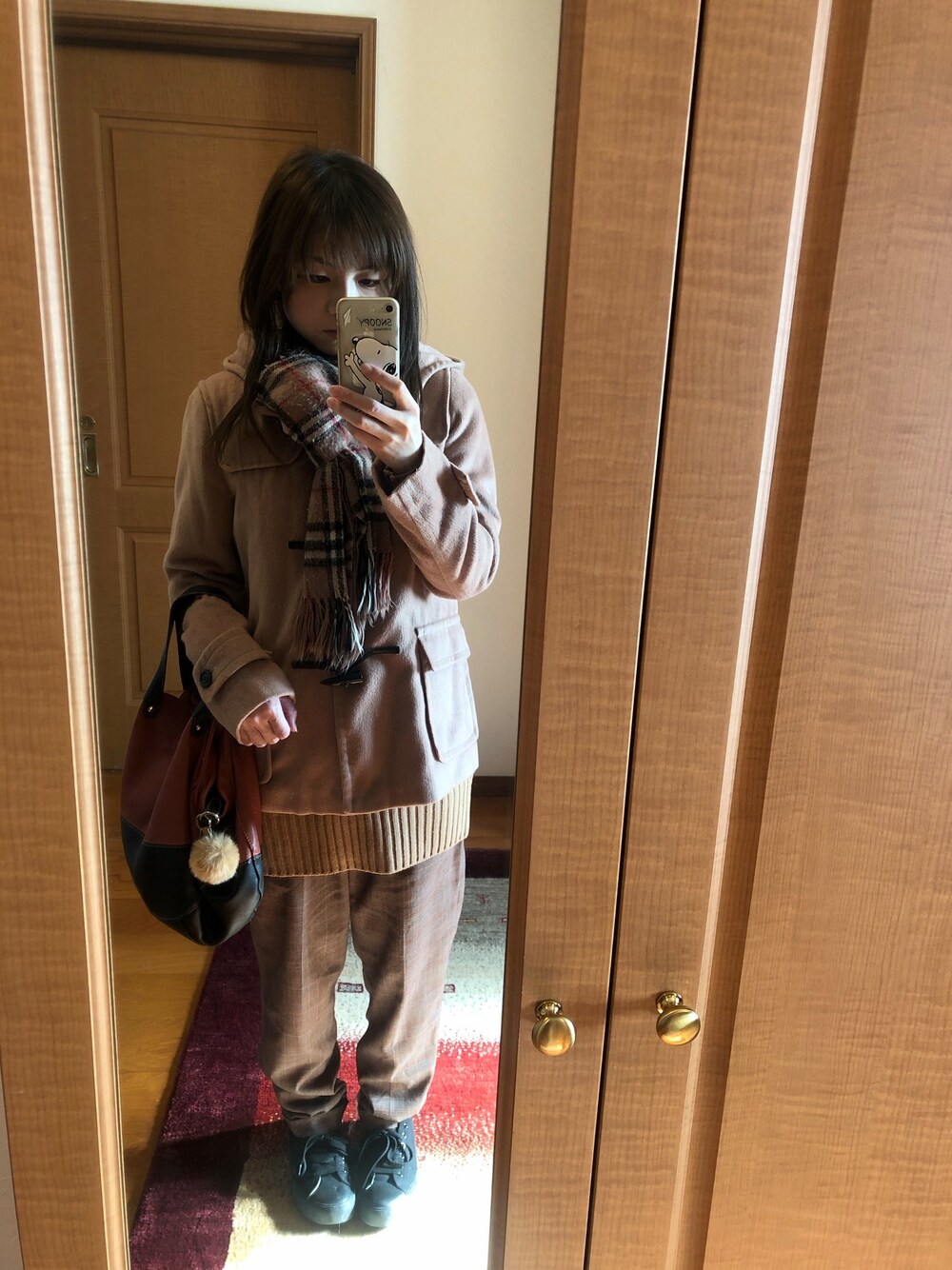 「ダッフルコート、チェックパンツ、ニット」｜「RETRO GIRLのアイテム（ダッフルコート、ピンク系）」を使った、erikaさん（レディース・155cm）の冬コーディネートの1枚目の写真