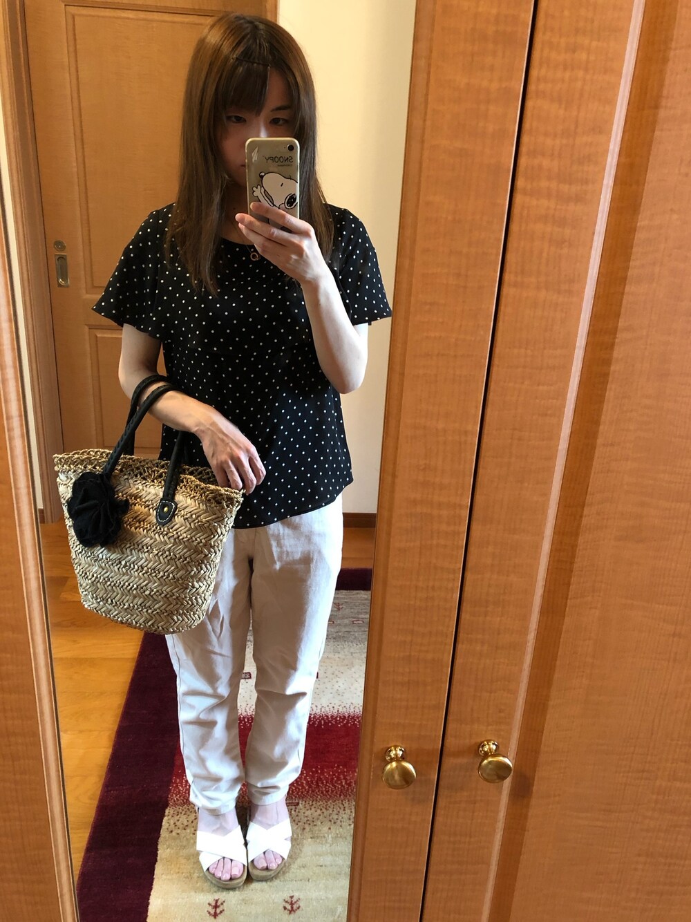 「かごバッグ、サンダル、ドット柄」｜「GUのアイテム（シャツ/ブラウス、ブラック系）」を使った、erikaさん（レディース・155cm）の夏コーディネートの1枚目の写真