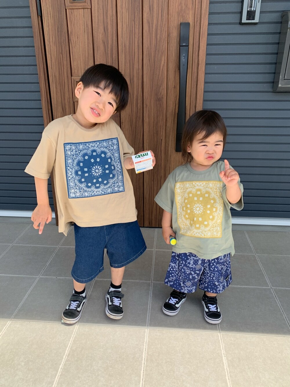 「バンダナ、VANS、ペイズリー、ゆるコーデ、シンプルコーデ、プチプラコーデ、これが私をアゲる服、ラフコーデ、夏、男の子」｜「BREEZE by saoriのアイテム（デニムパンツ、ブルー系）」を使った、まりたさん（キッズ・110cm）の夏コーディネートの1枚目の写真