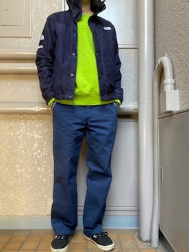 「ワークパンツ」｜「アイテム（マウンテンパーカー）」を使った、Uskさん（メンズ・175cm）の春コーディネート