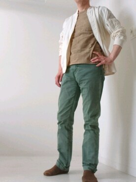 オリーブ色パンツ の人気ファッションコーディネート Wear