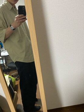 「AURALEE（オーラリー）のアイテム（シャツ/ブラウス、ベージュ系）」を使った、ぶちさん（メンズ・177cm）の春コーディネート