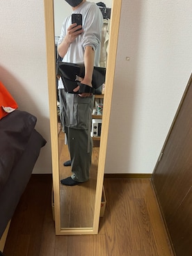 「Toironier（トワロニエ）のアイテム（カーゴパンツ、グリーン系）」を使った、ぶちさん（メンズ・177cm）の夏コーディネート