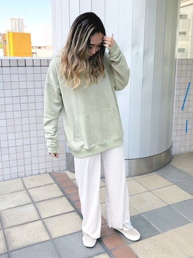 「Auntie Rosa Holiday（アンティローザホリデー）の【Holiday】スウェード裏毛ルーズパーカー（パーカー）」を使った、sonaさん（レディース・159cm）の冬コーディネート