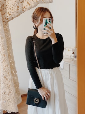 「UNIQLO（ユニクロ）のコットンフライスクルーネックT（長袖）（Tシャツ/カットソー、ブラウン系）」を使った、tai さんの春コーディネート