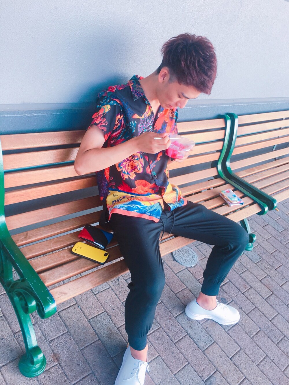 「Paul SmithのKOI HAWAIAN MIX UP SHIRT / 183318 083SP（シャツ/ブラウス、ブラック系）」を使った、ヒロさん（メンズ・171cm）の夏コーディネートの1枚目の写真