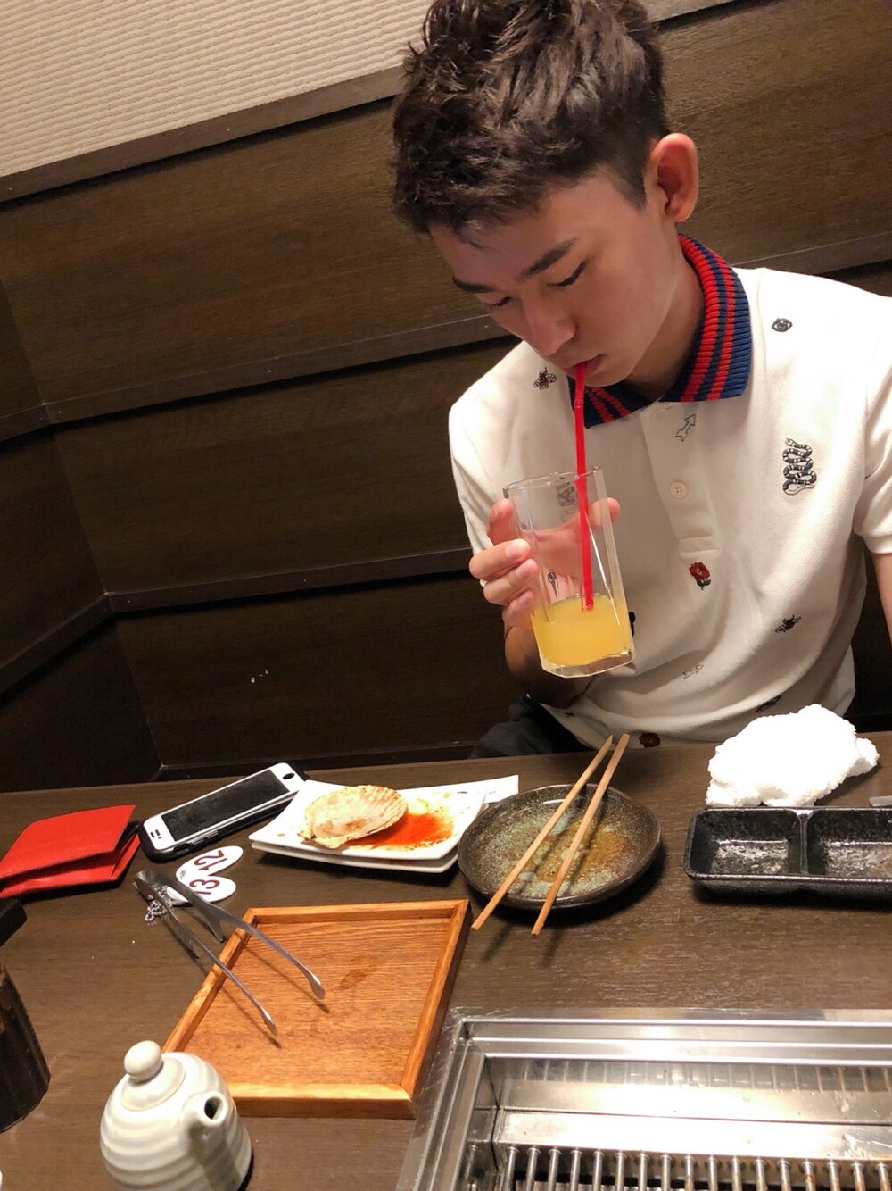 「GUCCIのGucci - エンブロイダリー ポロシャツ - men - コットン/スパンデックス - XS（ポロシャツ、ホワイト系）」を使った、ヒロさん（メンズ・171cm）の夏コーディネートの1枚目の写真