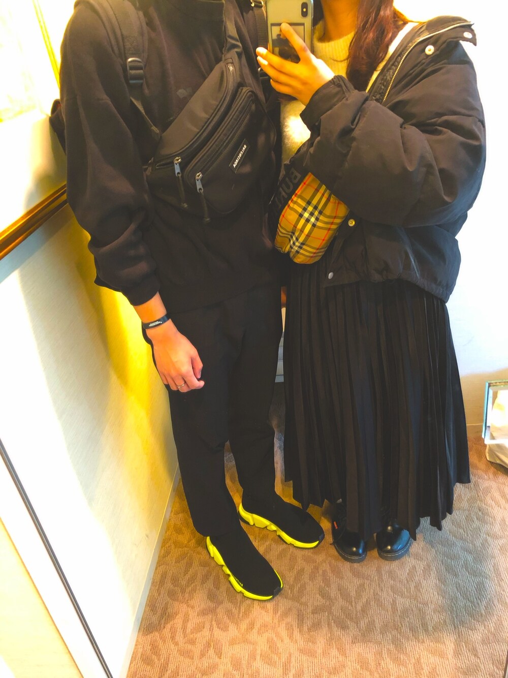 「BURBERRYのアイテム（ボディバッグ/ウエストポーチ、その他）」を使った、ヒロさん（メンズ・50cm）の冬コーディネートの1枚目の写真