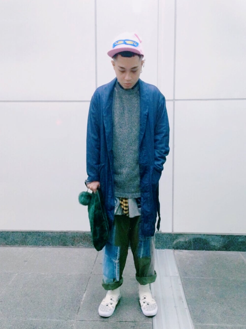 「zlism、myob、stampd'LA、plain-me、GAP、VANS、vintage、BEAUTY&YOUTH UNITED ARROWS、Pull&Bear、ZARA」｜「zlismのアイテム（キャップ、ピンク系）」を使った、Gres Fangさん（メンズ・166cm）の冬コーディネートの1枚目の写真