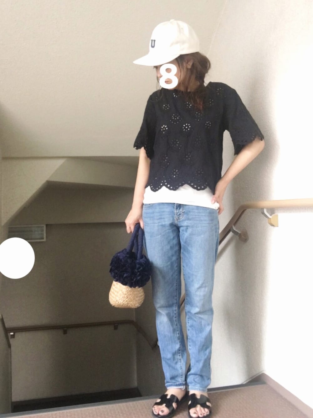 「シンプル、デニム、ラフ、カジュアル、黒、レーストップス」｜「PLAIN CLOTHINGの【SELECTED FOR PLAIN CLOTHING】ゴールドベルトサンダル（サンダル、ブラック系）」を使った、skyさん（レディース・153cm）の春コーディネートの1枚目の写真