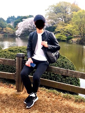 「花見」｜「アイテム（ライダースジャケット）」を使った、けんしさん（メンズ・186cm）の春コーディネート