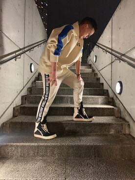 「RICK OWENS」｜「アイテム（スウェット）」を使った、Keitaさん（メンズ・175cm）の冬コーディネート