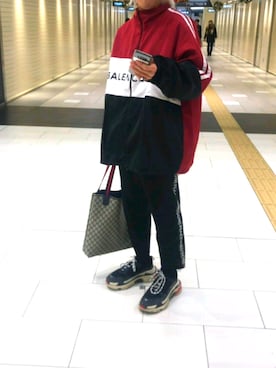 「vetements」｜「アイテム（スウェット）」を使った、なおちちさん（メンズ・171cm）の冬コーディネート
