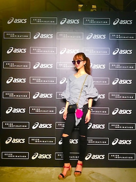 「Marc by Marc Jacobs（マークバイマークジェイコブス）のアイテム（サンダル）」を使った、神林真里さん（レディース・168cm）の夏コーディネート