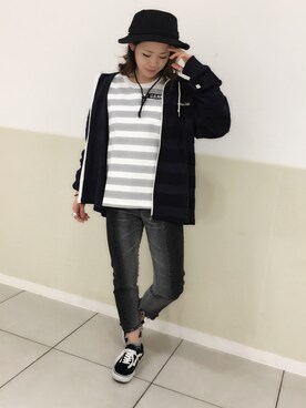 「TYPE BLUE（タイプブルー）のアイテム（パーカー）」を使った、Yasさん（レディース・156cm）の冬コーディネート