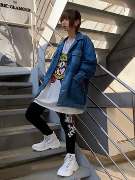 「スニーカーブーツ」｜「アイテム（デニムジャケット）」を使った、mobuさん（レディース・155cm）の春コーディネート