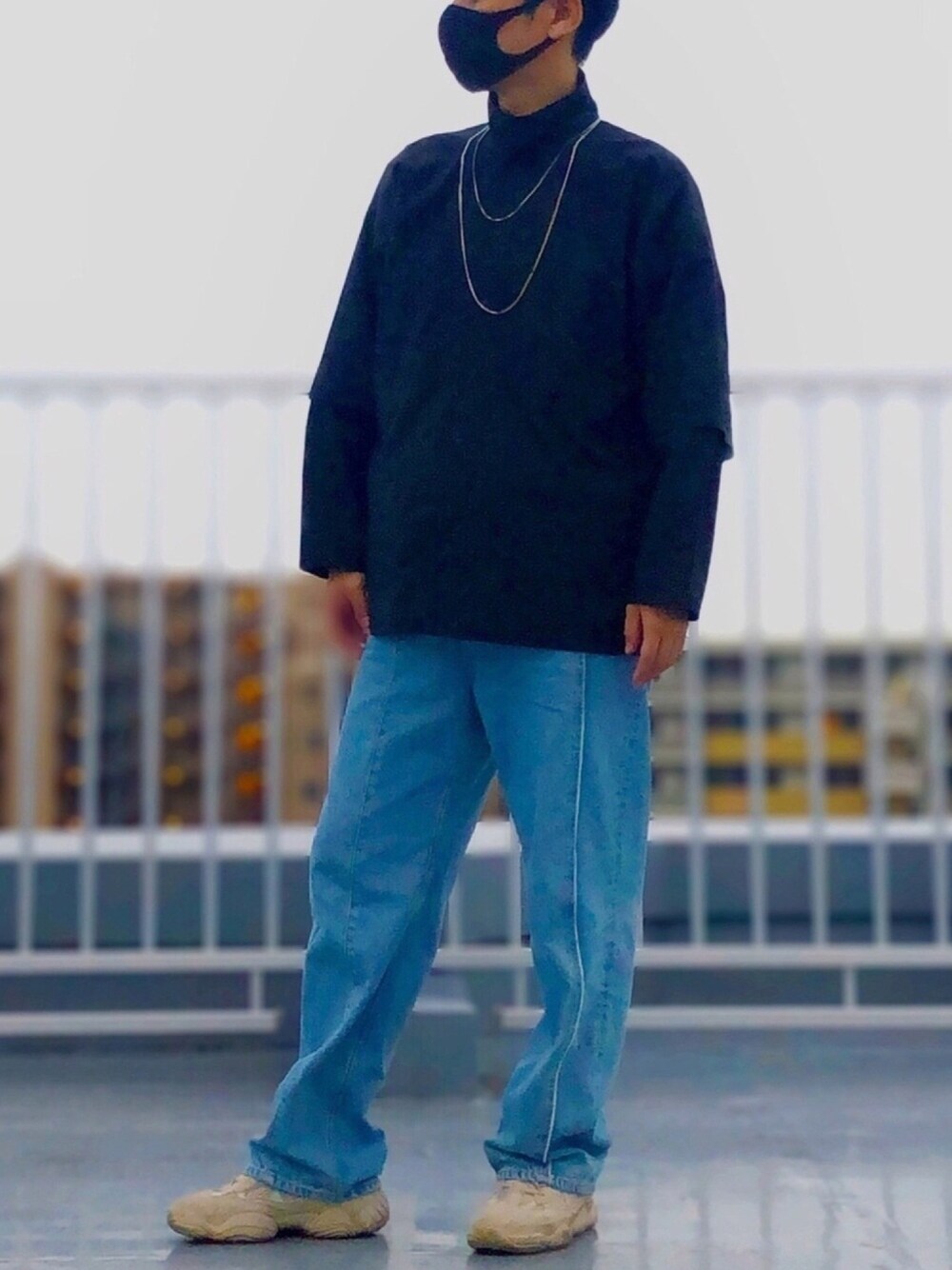 「MONKEY TIMEの＜monkey time＞ SLEEVE LAYERED CROPPED STAND/レイヤードシャツ（シャツ/ブラウス、ブラック系）」を使った、HMさん（メンズ・175cm）の秋コーディネートの1枚目の写真