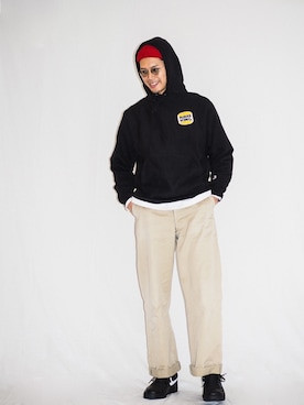 「プルオーバーパーカー」｜「アイテム（チノパンツ）」を使った、Kaiさん（メンズ・182cm）の秋コーディネート
