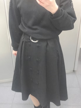 「MAJESTIC LEGON（マジェスティックレゴン）のフロントボタンフレアスカート（スカート、ブラック系）」を使った、りんさん（レディース・159cm）の春コーディネート