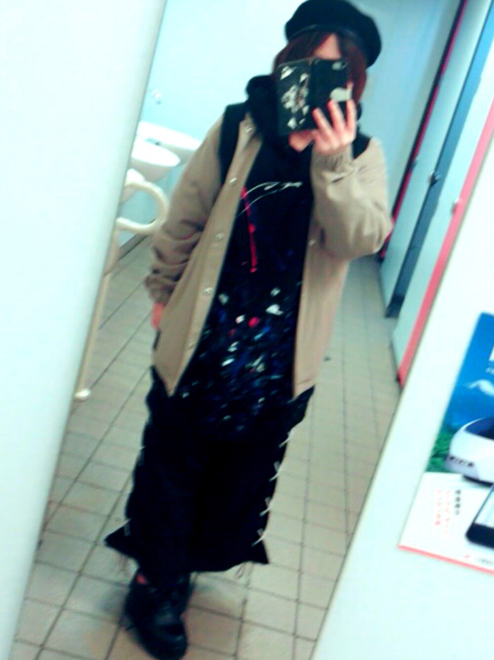 「パーカー女子、isxnot、ULTRAC、はらぺこ商店、ankorock」｜「ULTRACのアイテム（パーカー、ブラック系）」を使った、まやさんさん（レディース・151cm）の春コーディネートの1枚目の写真