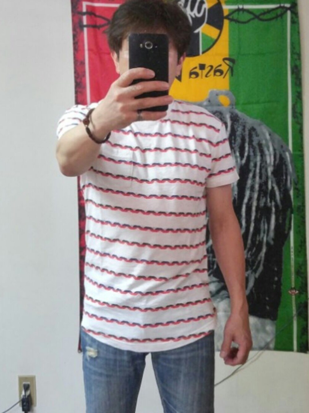 「AmericanEagle、ボーダーTシャツ、HOLLISTER、ブレス」｜「DIESELのアイテム（デニムパンツ、その他）」を使った、monntaさん（メンズ・168cm）の夏コーディネートの1枚目の写真