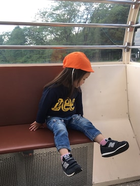 「StompStamp（ストンプスタンプ）のアイテム（トップス）」を使った、御坊茶魔美さん（キッズ・90cm）の秋コーディネート