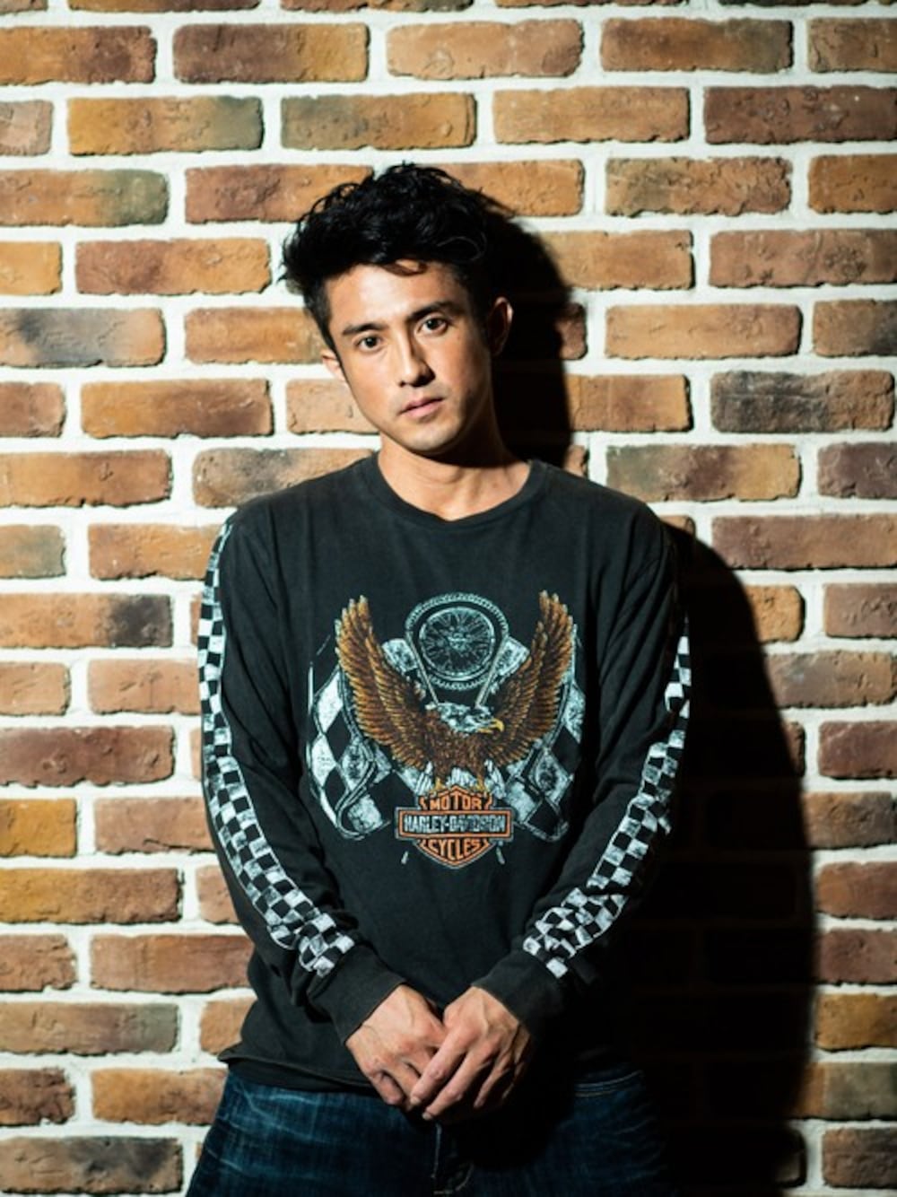 「Harley-Davidsonのチェッカーフラッグ・ロングスリーブTシャツ（Tシャツ/カットソー、ブラック系）」を使った、HARLEY-DAVIDSONさん（メンズ・168cm）の秋コーディネートの1枚目の写真