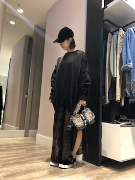 「ディーゼル」｜「アイテム（スリッポン）」を使った、Risaさん（レディース・158cm）の秋コーディネート