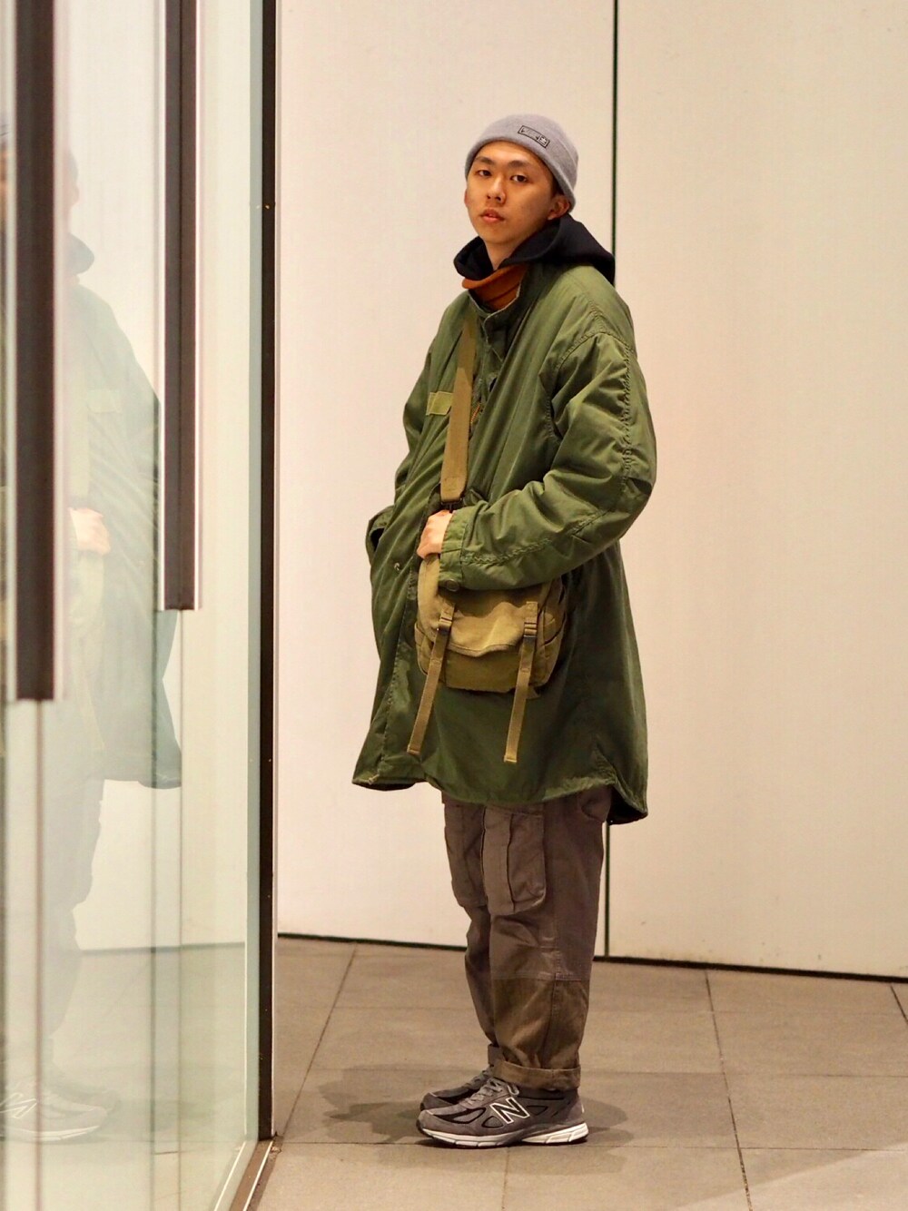「M65、NEW BALANCE 990」｜「m65のアイテム（ダウンジャケット/コート、グリーン系）」を使った、雷揚さん（メンズ・176cm）の冬コーディネートの1枚目の写真