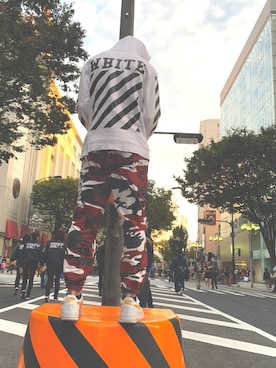 「off white（オフホワイト）のアイテム（パーカー、ホワイト系）」を使った、REON  brandさん（メンズ・174cm）の夏コーディネート