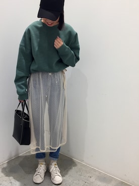 「koe（コエ）のアイテム（スウェット）」を使った、kayaさん（レディース・160cm）の冬コーディネート