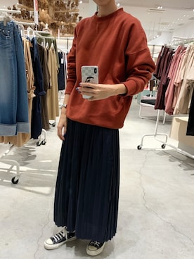 「koe（コエ）のアイテム（スウェット）」を使った、kayaさん（レディース・160cm）の秋コーディネート