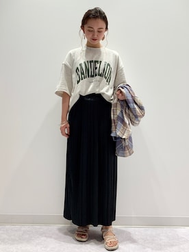 「HONEYSUCKLE ROSE（ハニーサックルローズ）のアイテム」を使った、matsunaga tomoeさん（レディース・157cm）の春コーディネート