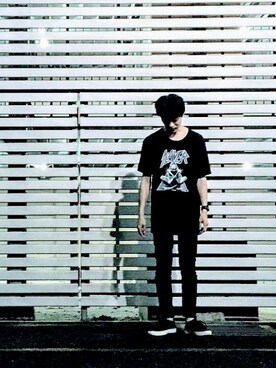 「H&M（エイチ・アンド・エム）のアイテム（Tシャツ/カットソー、ブラック系）」を使った、a2shi24さん（メンズ）の夏コーディネート