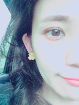 「GIVENCHY（ジバンシイ）のアイテム（イヤリング）」を使った、emigoさん（レディース・162cm）の春コーディネート