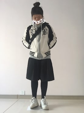 「pushBUTTONのアイテム（ブルゾン）」を使った、朴公园さん（レディース・158cm）の春コーディネート