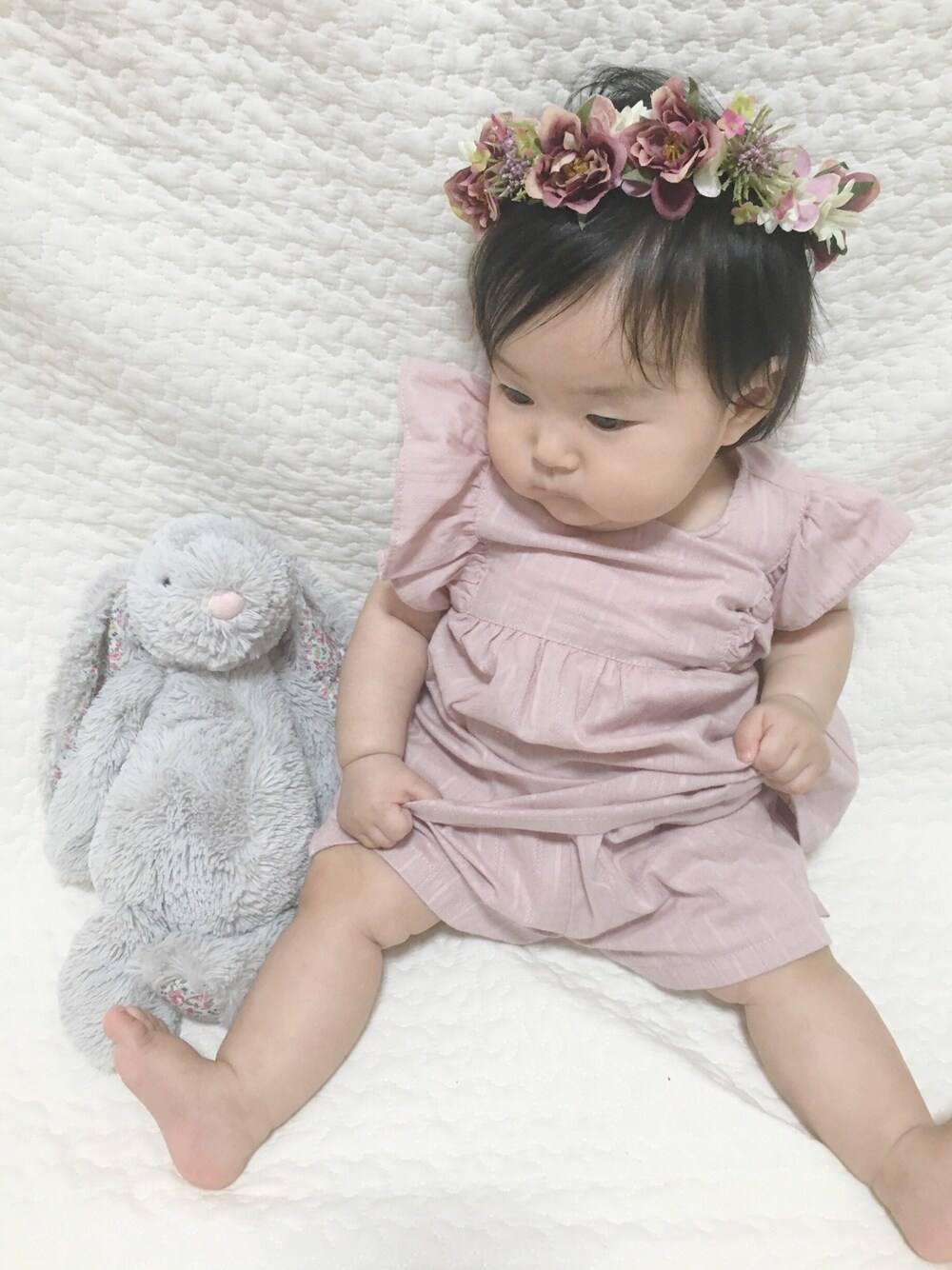 「petit mainのフリルチュニックセットアップ（アンサンブル、ベージュ系）」を使った、mikoさん（キッズ・70cm）の夏コーディネートの1枚目の写真