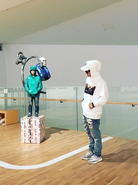 「palace」｜「アイテム（パーカー）」を使った、pluskdkさん（メンズ・177cm）の春コーディネート
