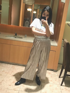 「Jeffrey Campbell（ジェフリーキャンベル）のアイテム（レインシューズ）」を使った、梅澤桃香さん（レディース・159cm）の夏コーディネート
