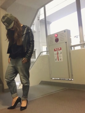 「サルエルデニム」｜「アイテム（ライダースジャケット）」を使った、ゆかり🍎さん（レディース・152cm）の春コーディネート