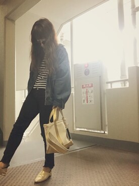 「アイテム（スリッポン、ゴールド系）」を使った、ゆかり🍎さん（レディース・152cm）の秋コーディネート