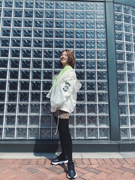 「RASVOA（ラスボア）のアイテム（MA-1）」を使った、夏小正さん（レディース・155cm）の春コーディネート