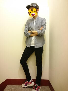 「UNIQLO（ユニクロ）のアイテム（デニムパンツ、ブラック系）」を使った、JINさんの春コーディネート