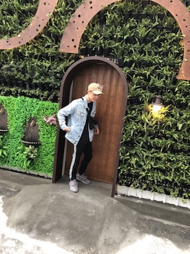 「AES（エーイーエス）のアイテム（帽子）」を使った、姚富峻さん（メンズ・175cm）の冬コーディネート