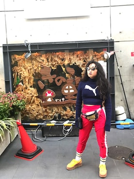 「UNIF」｜「アイテム（ニット/セーター）」を使った、KINOKOさん（レディース・155cm）の春コーディネート