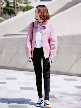 「アイテム（デニムジャケット、ピンク系）」を使った、Zoiechanさん（レディース・170cm）の春コーディネート